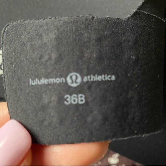 Lululemon Enlight sports bra - Picture 2 of 5